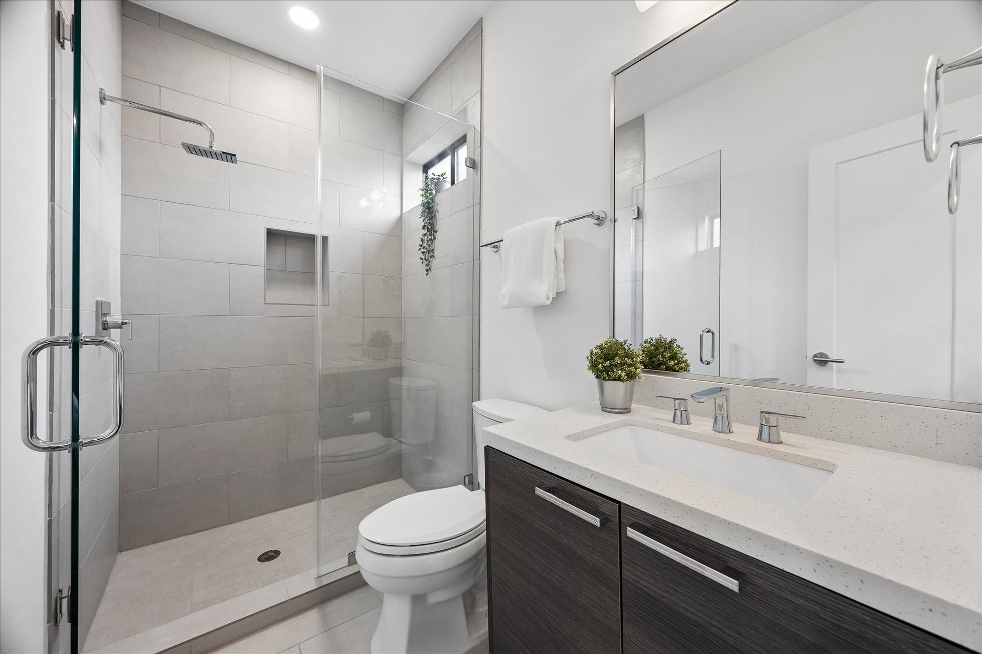 607 W Polk Street, #C, Houston, TX 77019 607 W Polk Street, #C, Houston, TX 77019