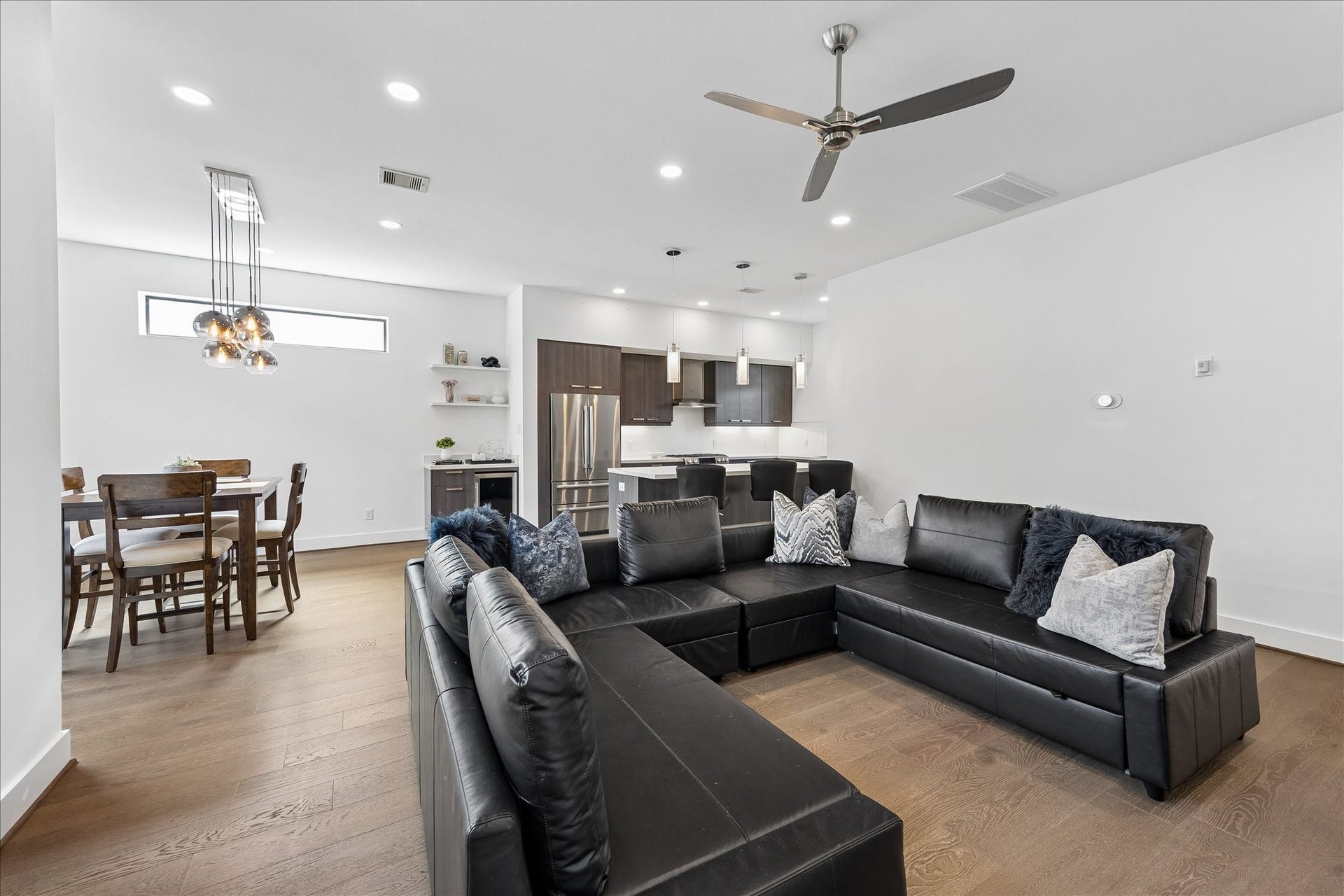 607 W Polk Street, #C, Houston, TX 77019 607 W Polk Street, #C, Houston, TX 77019
