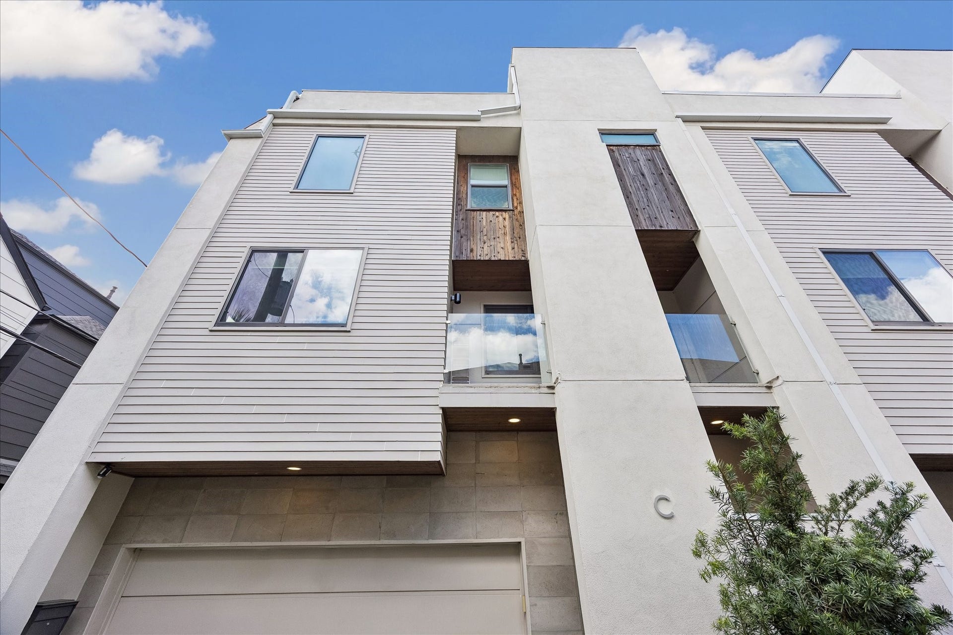 607 W Polk Street, #C, Houston, TX 77019 607 W Polk Street, #C, Houston, TX 77019