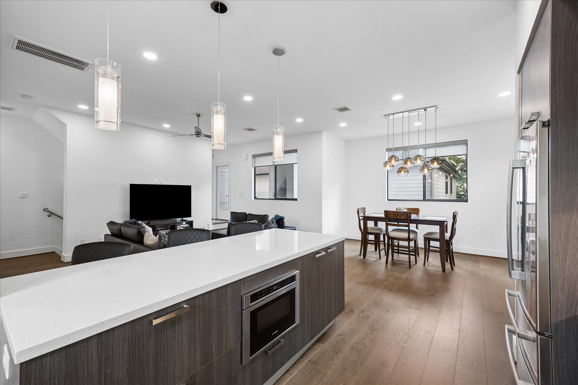 607 W Polk Street, #C, Houston, TX 77019 607 W Polk Street, #C, Houston, TX 77019