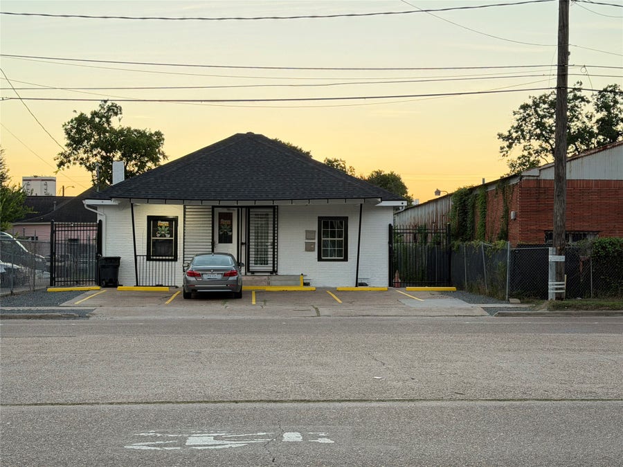 Property photo for 304 Lockwood Drive, Houston, TX