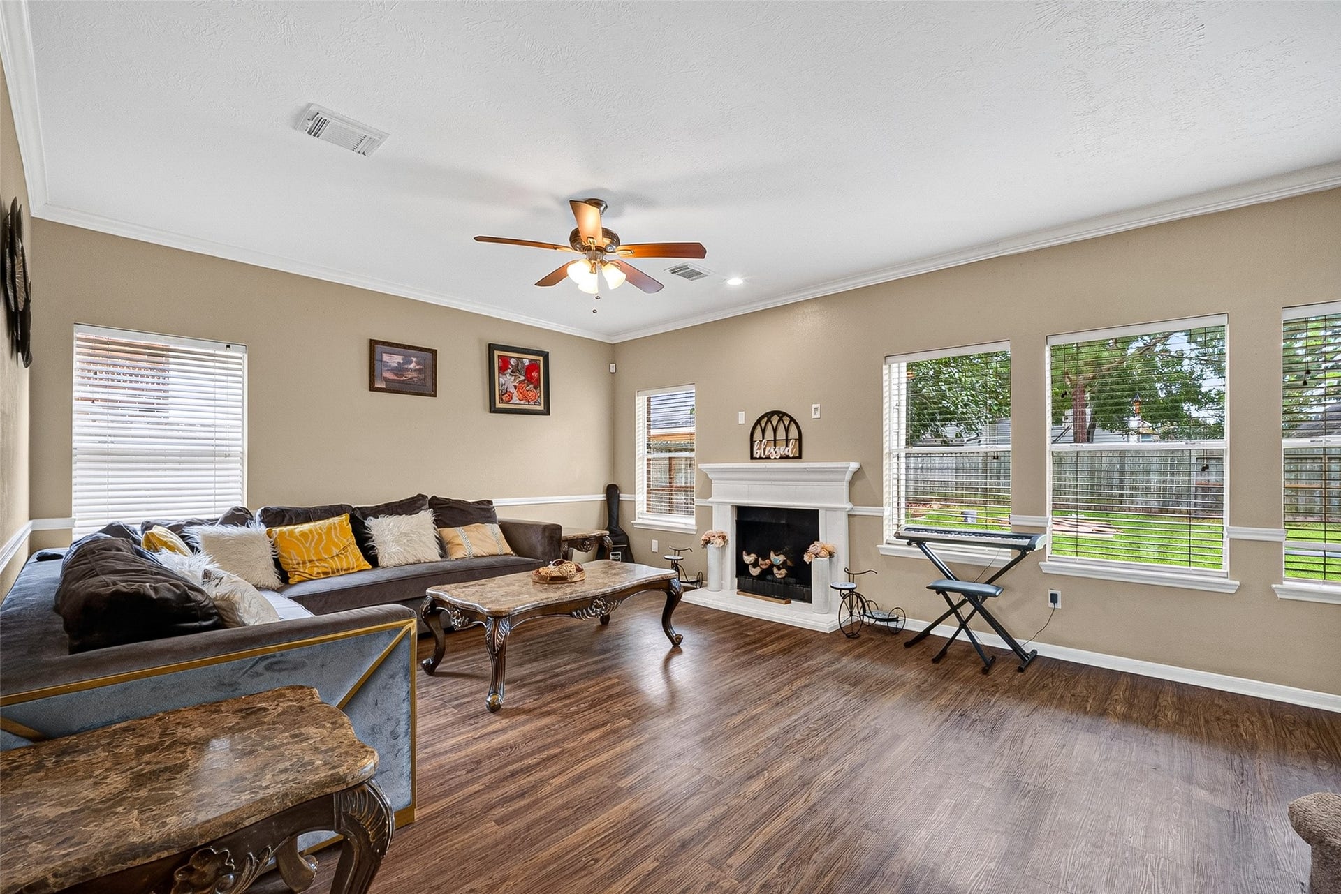 1512 Pine Grove Lane, Pearland, TX 77581 1512 Pine Grove Lane, Pearland, TX 77581