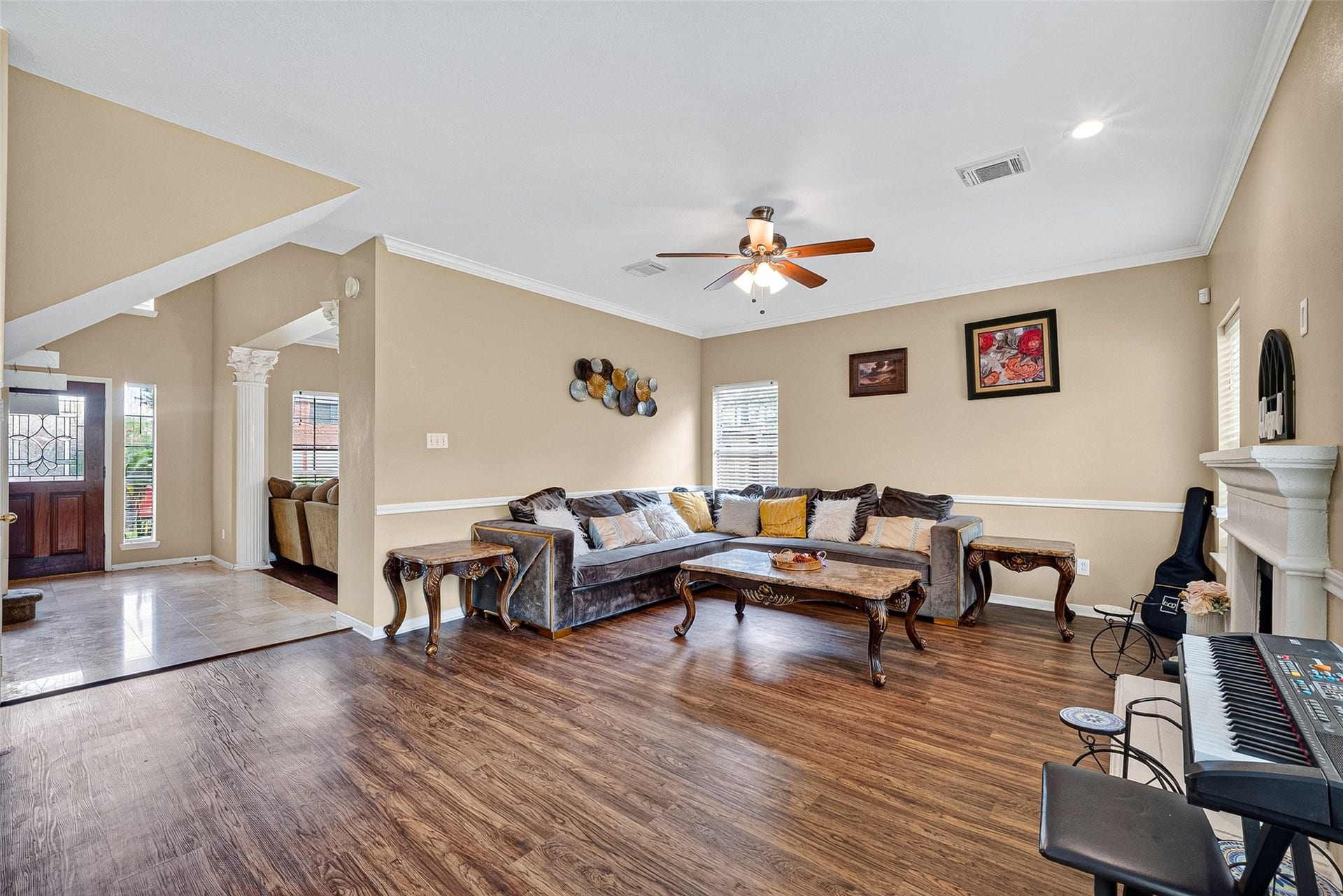 1512 Pine Grove Lane, Pearland, TX 77581 Family Room