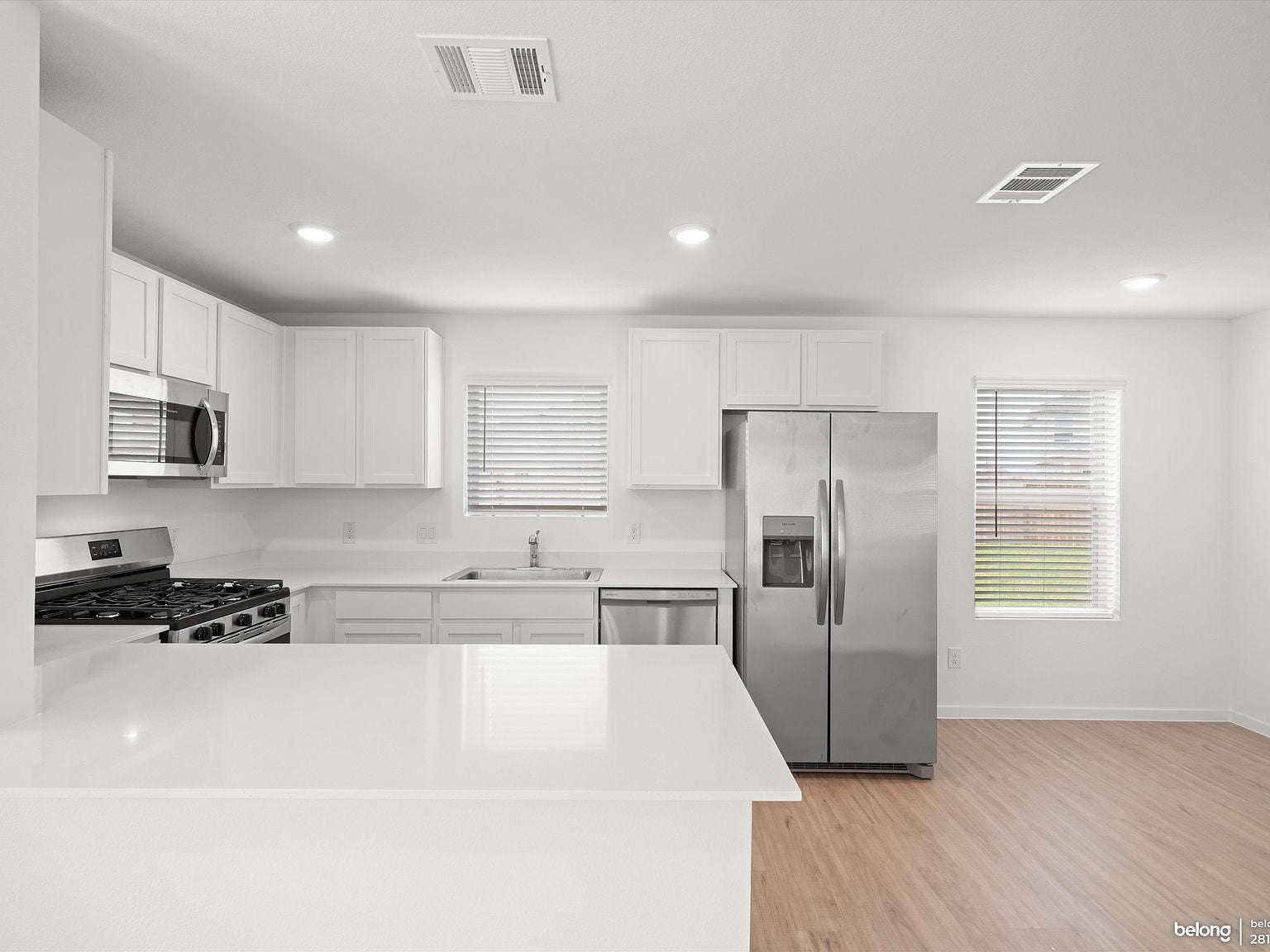 3167 Savannah Rose Drive, Angleton, TX 77515 3167 Savannah Rose Drive, Angleton, TX 77515