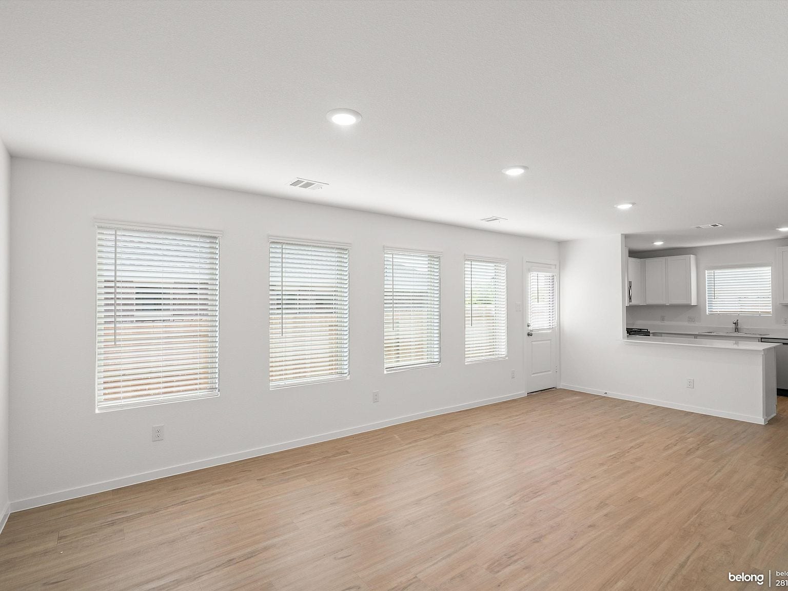 3167 Savannah Rose Drive, Angleton, TX 77515 3167 Savannah Rose Drive, Angleton, TX 77515