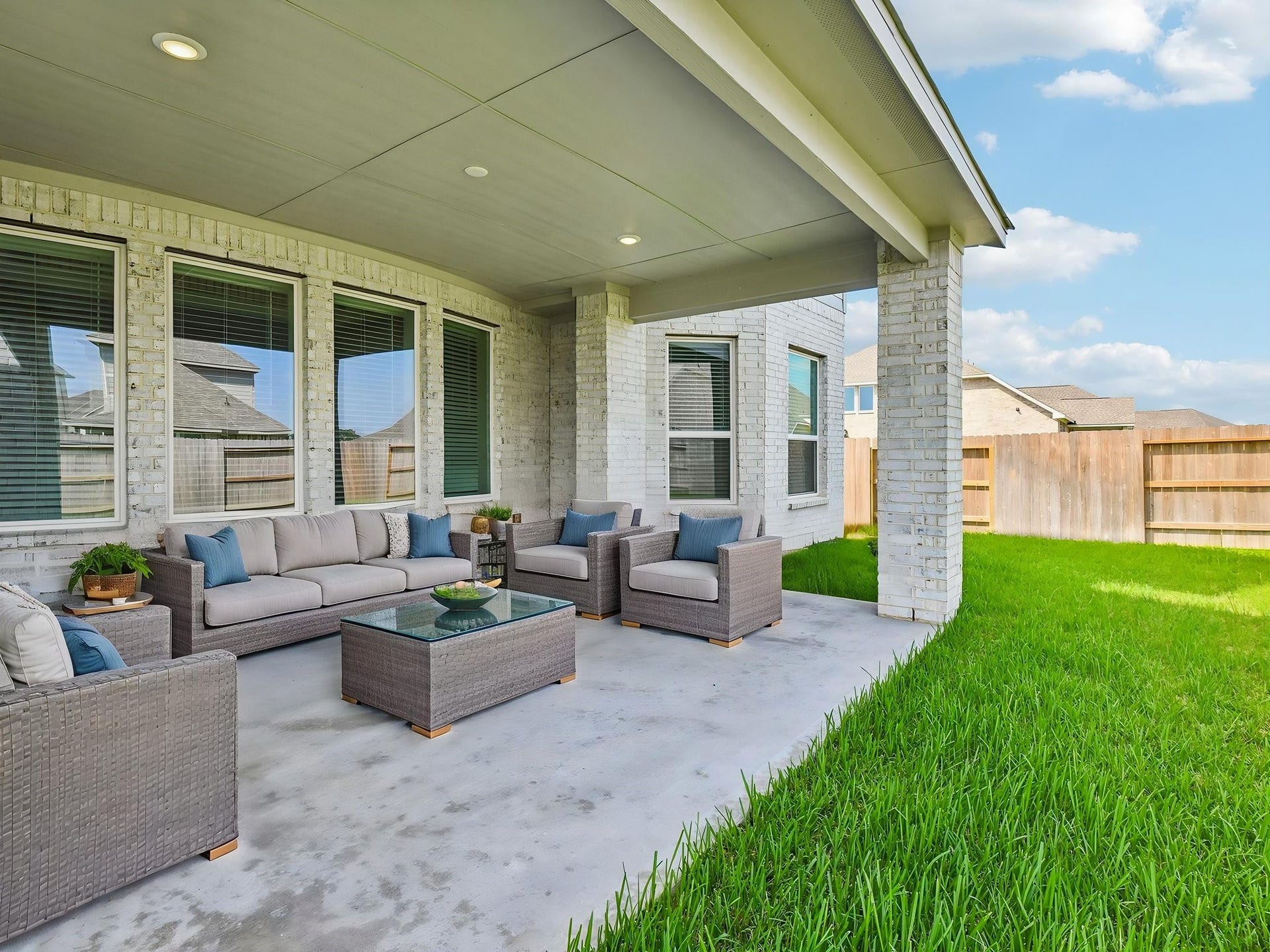 5225 Great Oaks Drive, Pearland, TX 77584 5225 Great Oaks Drive, Pearland, TX 77584