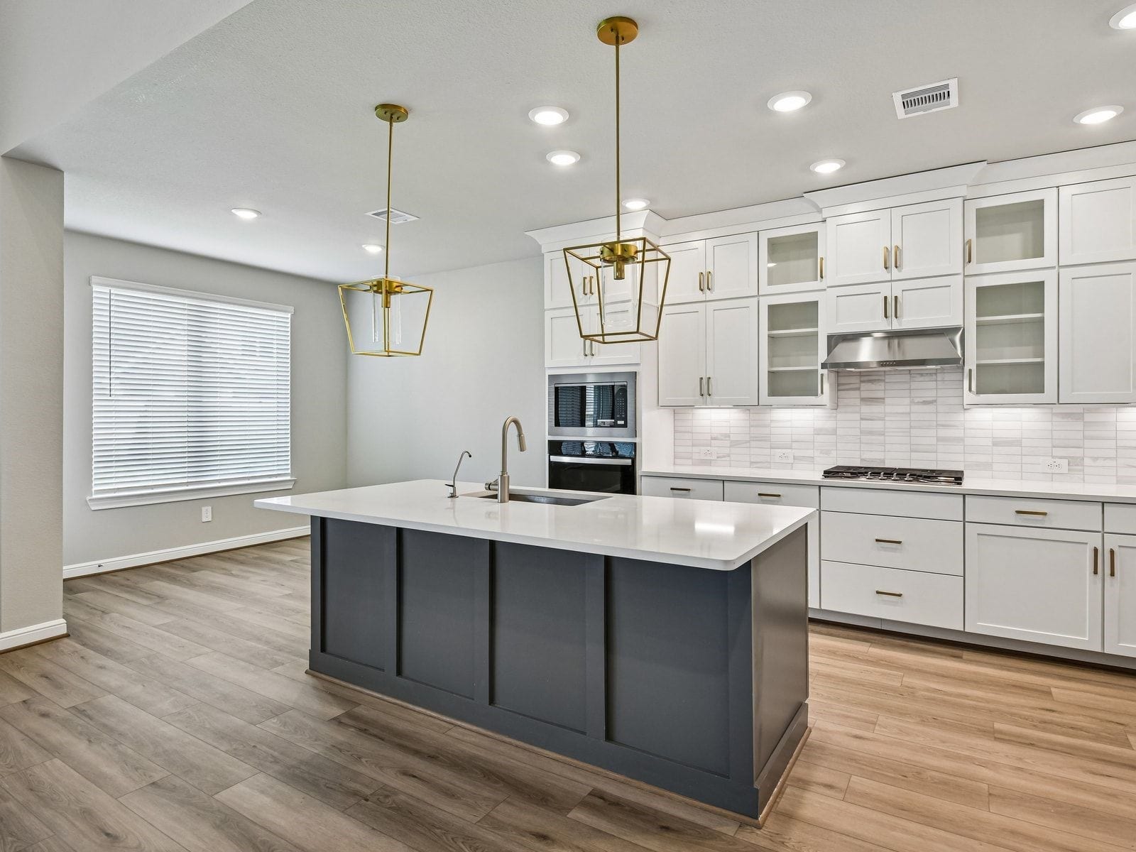 5225 Great Oaks Drive, Pearland, TX 77584 5225 Great Oaks Drive, Pearland, TX 77584
