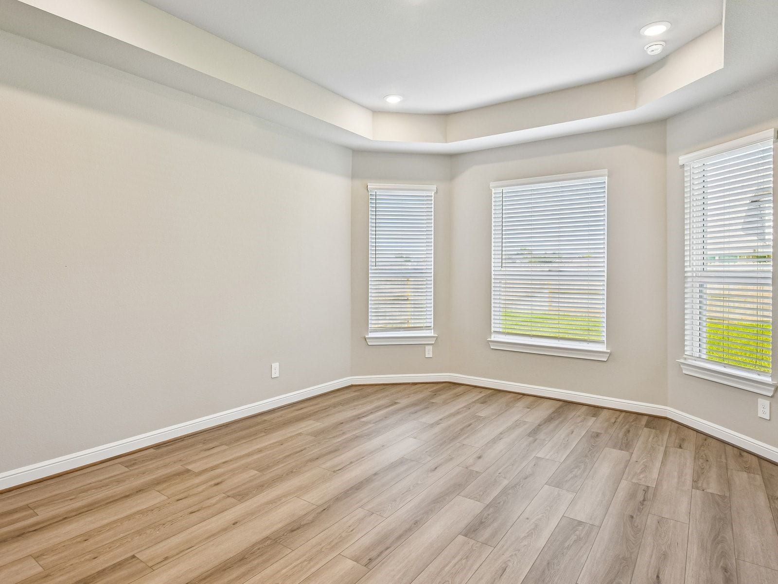 5225 Great Oaks Drive, Pearland, TX 77584 5225 Great Oaks Drive, Pearland, TX 77584