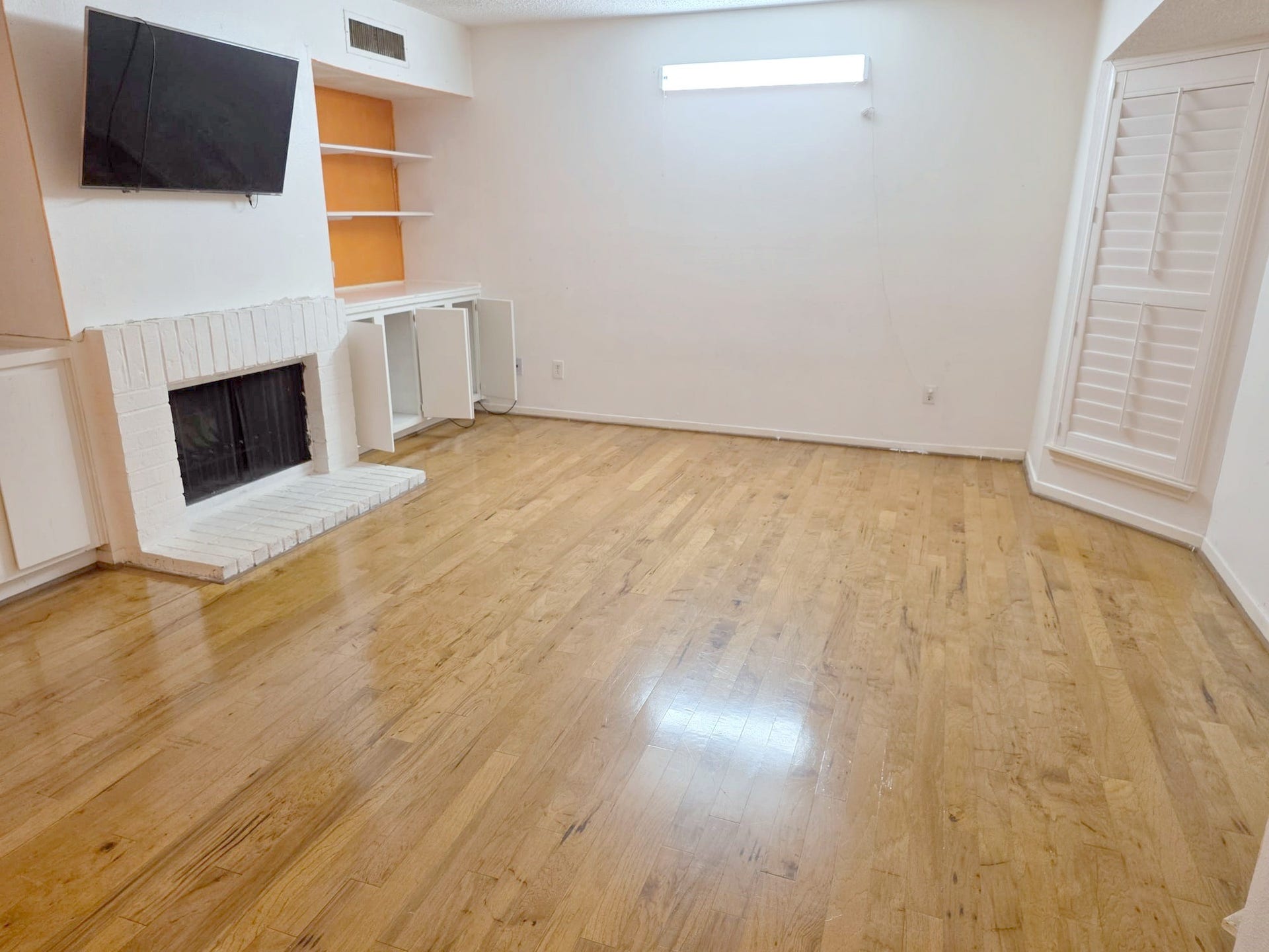 2060 Augusta Dr 3/7, Houston, TX 77057 2060 Augusta Dr 3/7, Houston, TX 77057