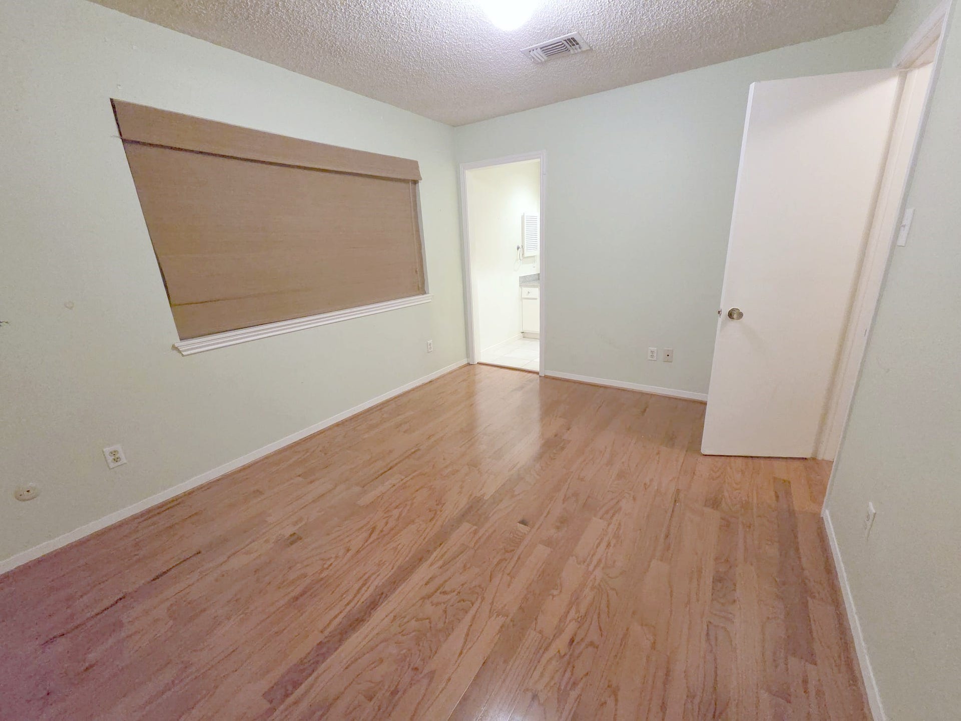 2060 Augusta Dr 3/7, Houston, TX 77057 2060 Augusta Dr 3/7, Houston, TX 77057