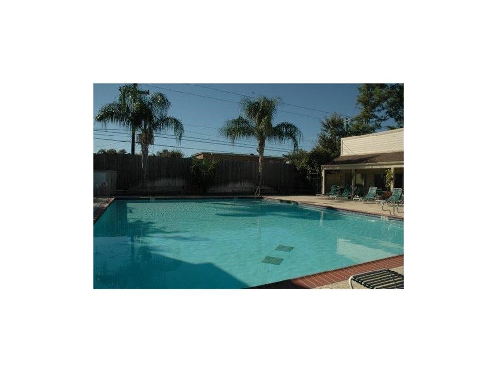 2060 Augusta Dr 3/7, Houston, TX 77057 2060 Augusta Dr 3/7, Houston, TX 77057