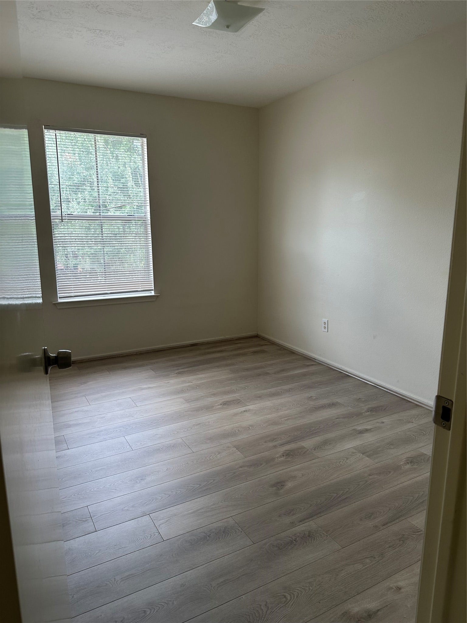 8030 Golf Green Circle, Houston, TX 77036 bedroom