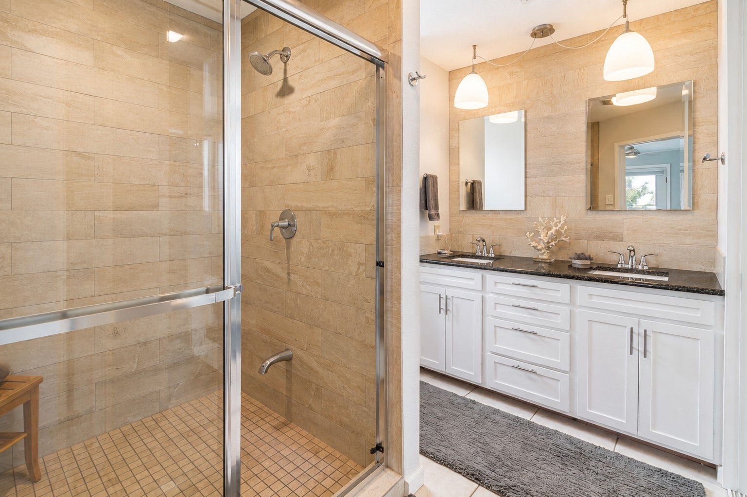Nicely updated primary ensuite.