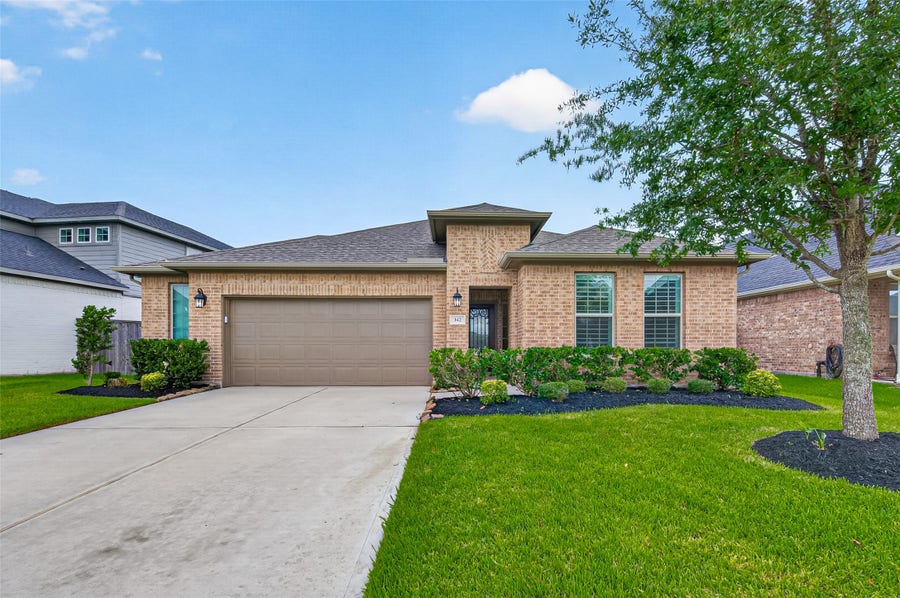 Property photo for 342 Cavil Barrier Lane, La Porte, TX