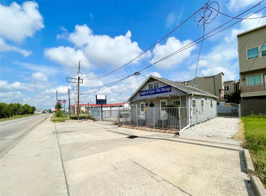 Property photo for 4516 Katy Freeway, Houston, TX