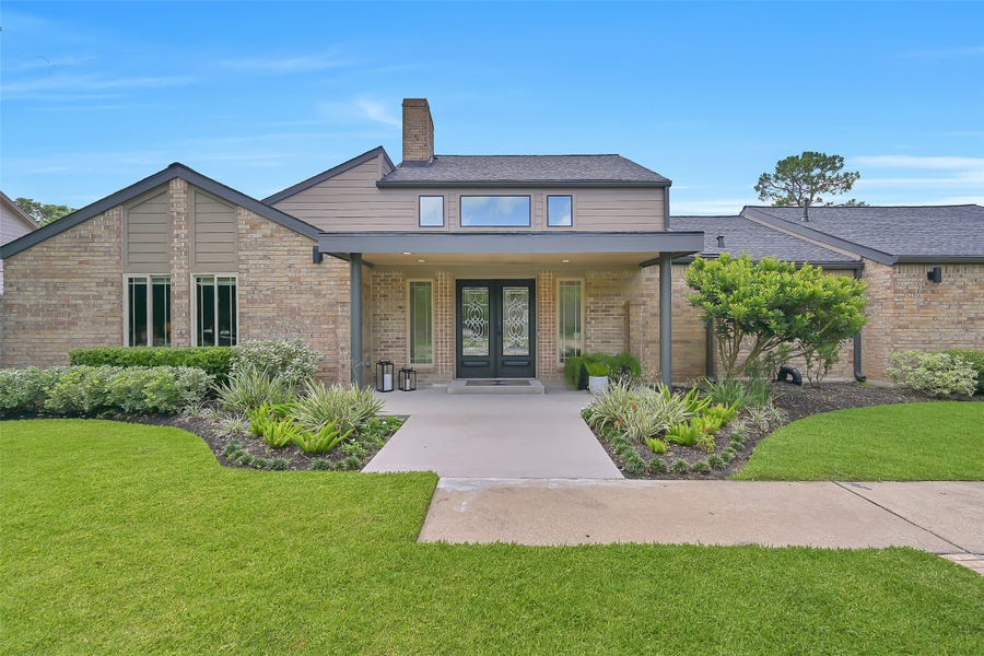 Property photo for 1208 Tall Pines Drive, Friendswood, TX
