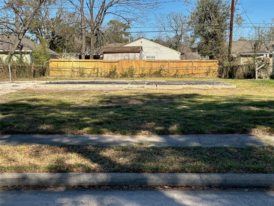Property photo for 3919 Zephyr Street, Houston, TX