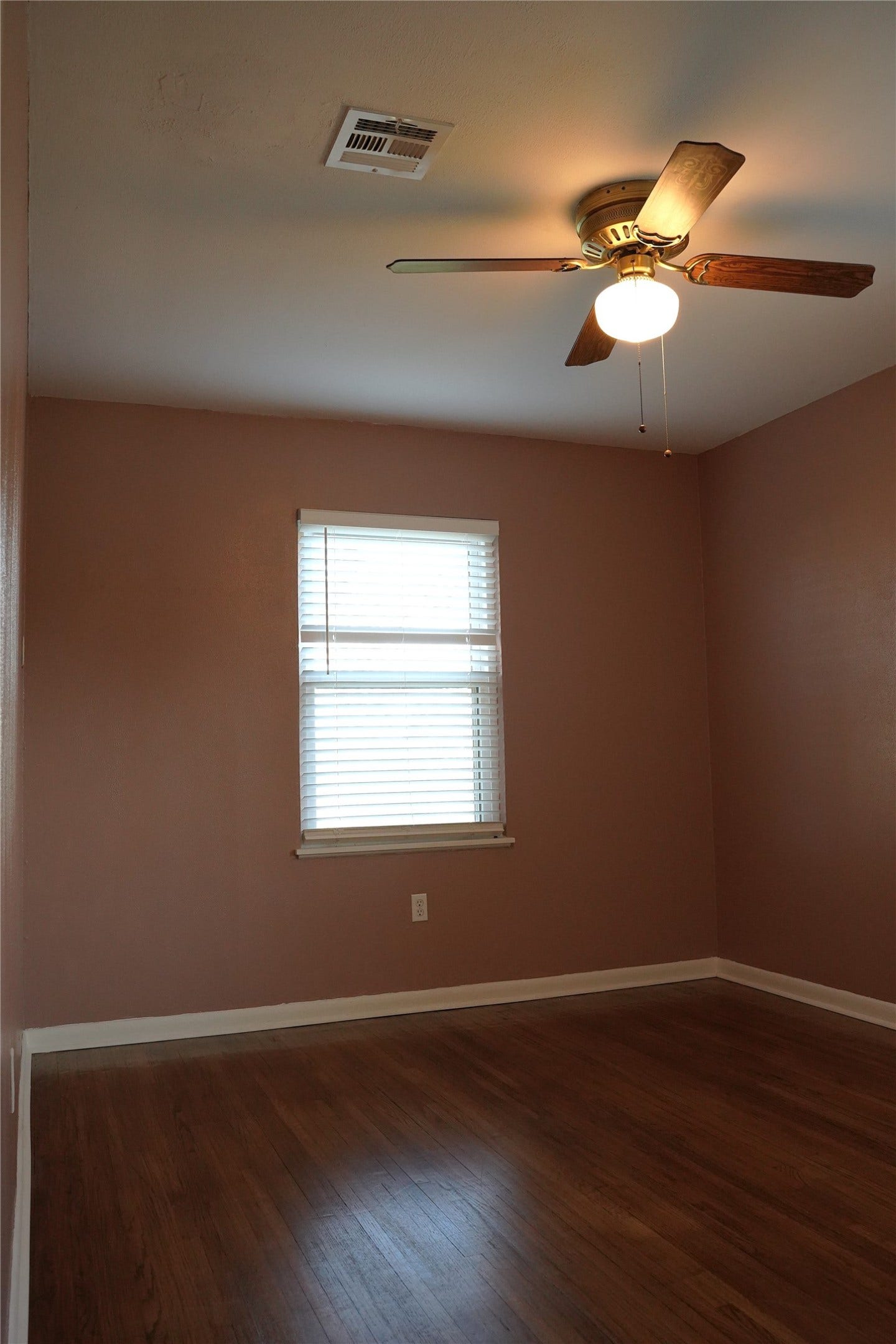 1202 Mac Drive, Sweeny, TX 77480 1202 Mac Drive, Sweeny, TX 77480