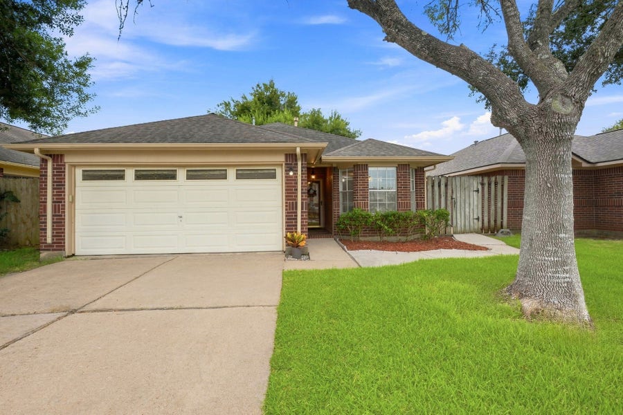 Property photo for 8105 Aspen Street, Texas City, TX