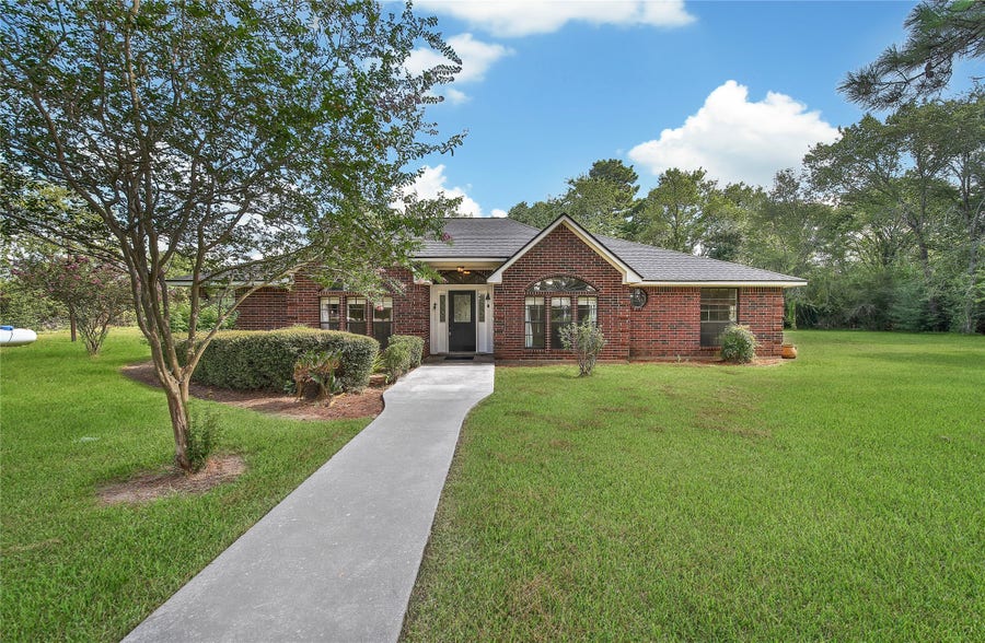 Property photo for 33134 Old Hempstead Road, Magnolia, TX
