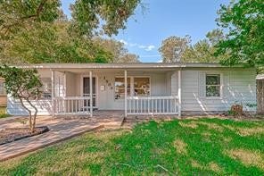 Property photo for 1506 1st Avenue N, Texas City, TX