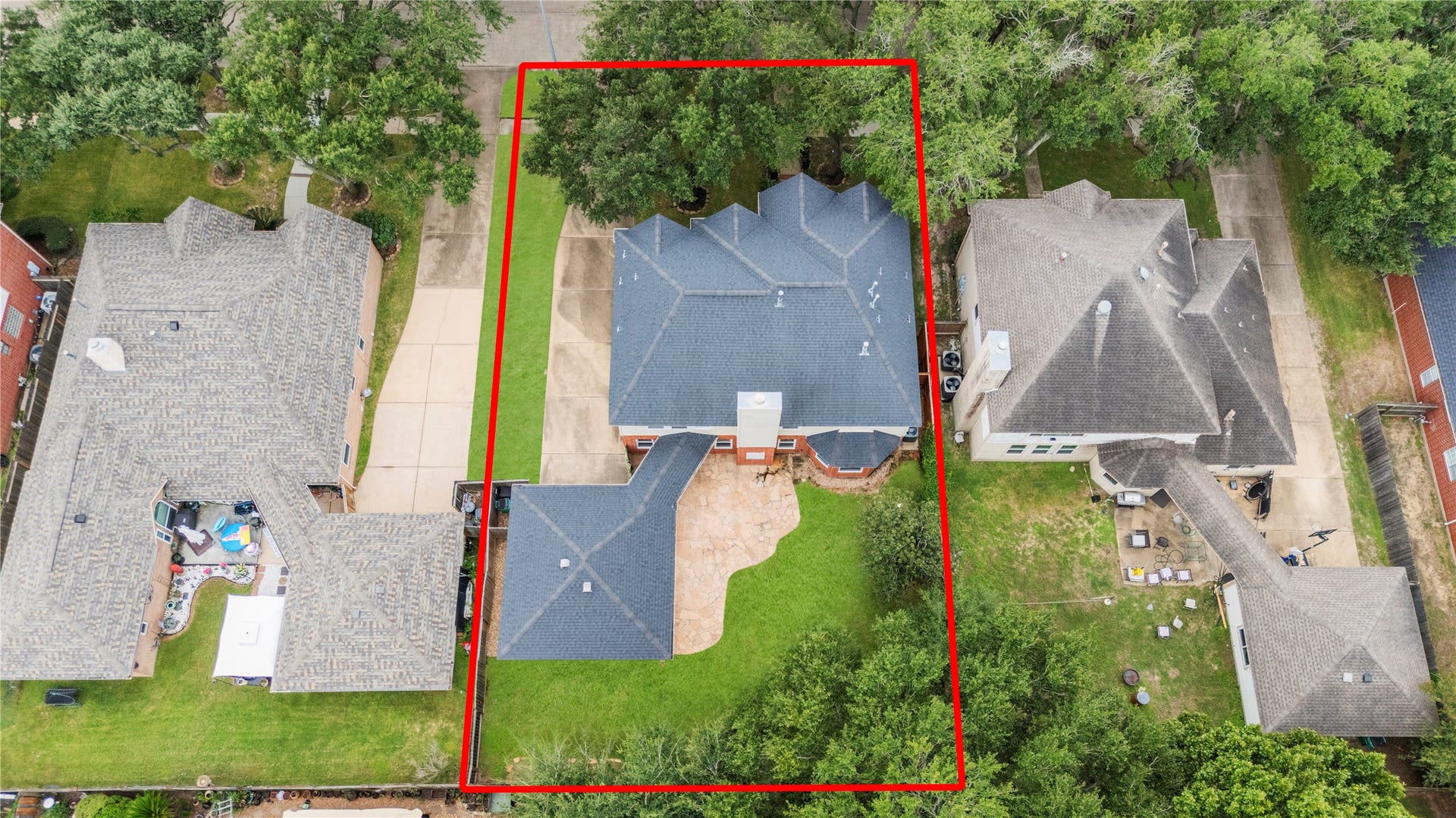 Aerial photo of property. Redlines are approximate.