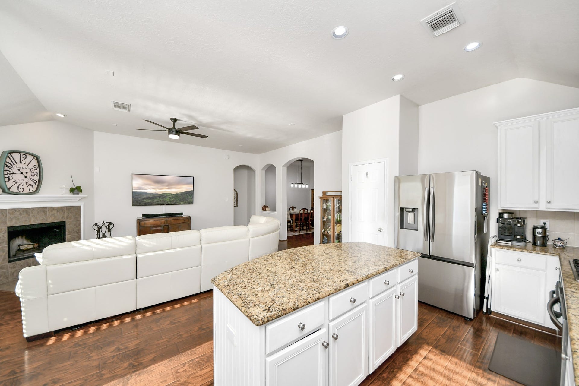 13008 Balsam Lake Court, Pearland, TX 77584 13008 Balsam Lake Court, Pearland, TX 77584