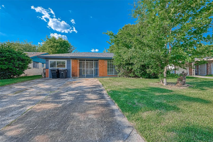 Property photo for 4307 Akard Street, Houston, TX