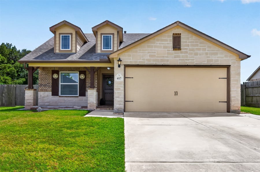 Property photo for 417 Burning Tree Lane, West Columbia, TX