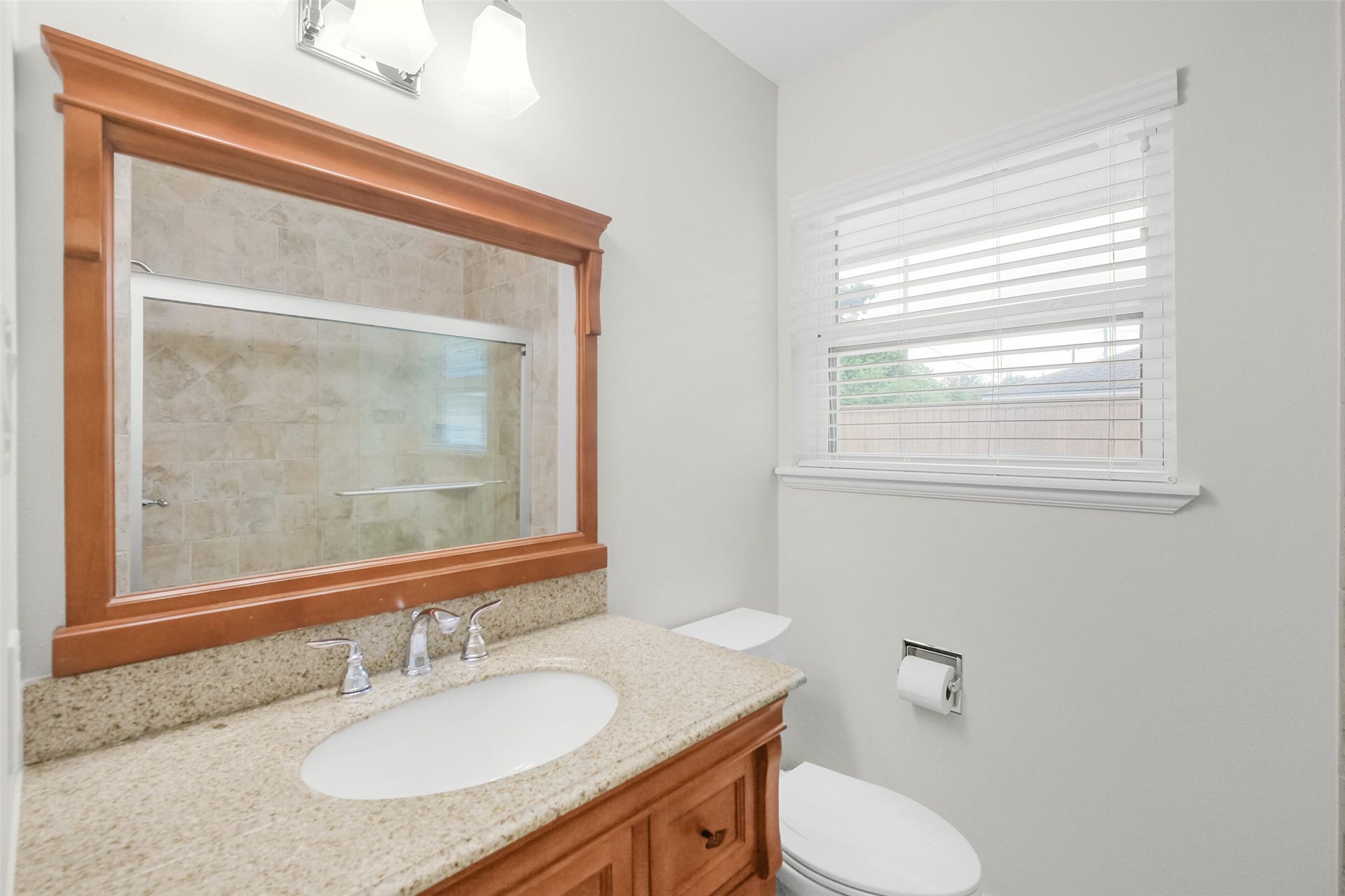 1710 Willowby Drive, Houston, TX 77008 Primary bathroom with full walk-in shower.