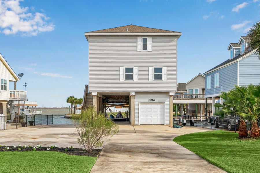 Property photo for 1814 Tiki Drive, Tiki Island, TX