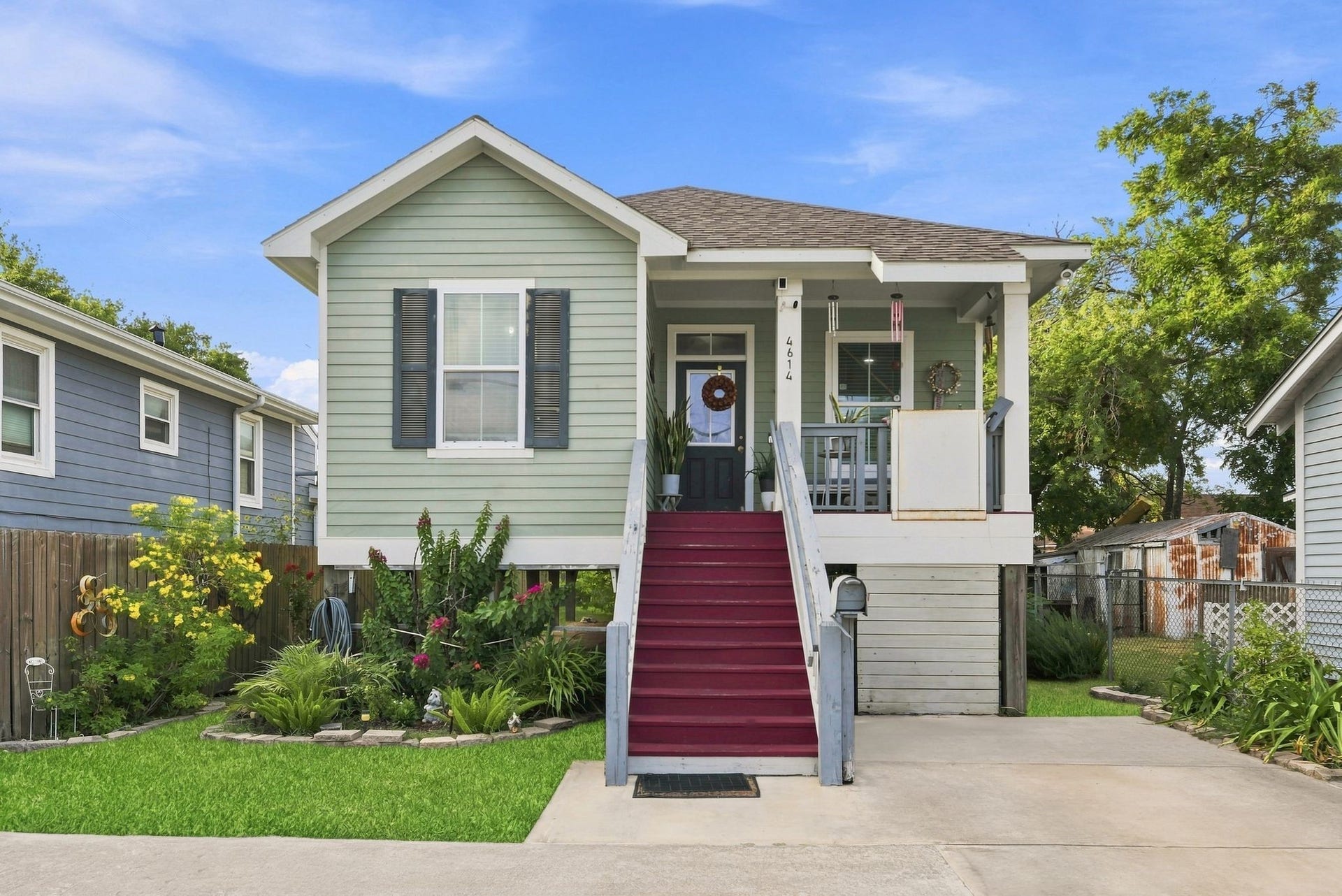 4614 AVENUE L, Galveston, TX 77551 4614 AVENUE L, Galveston, TX 77551