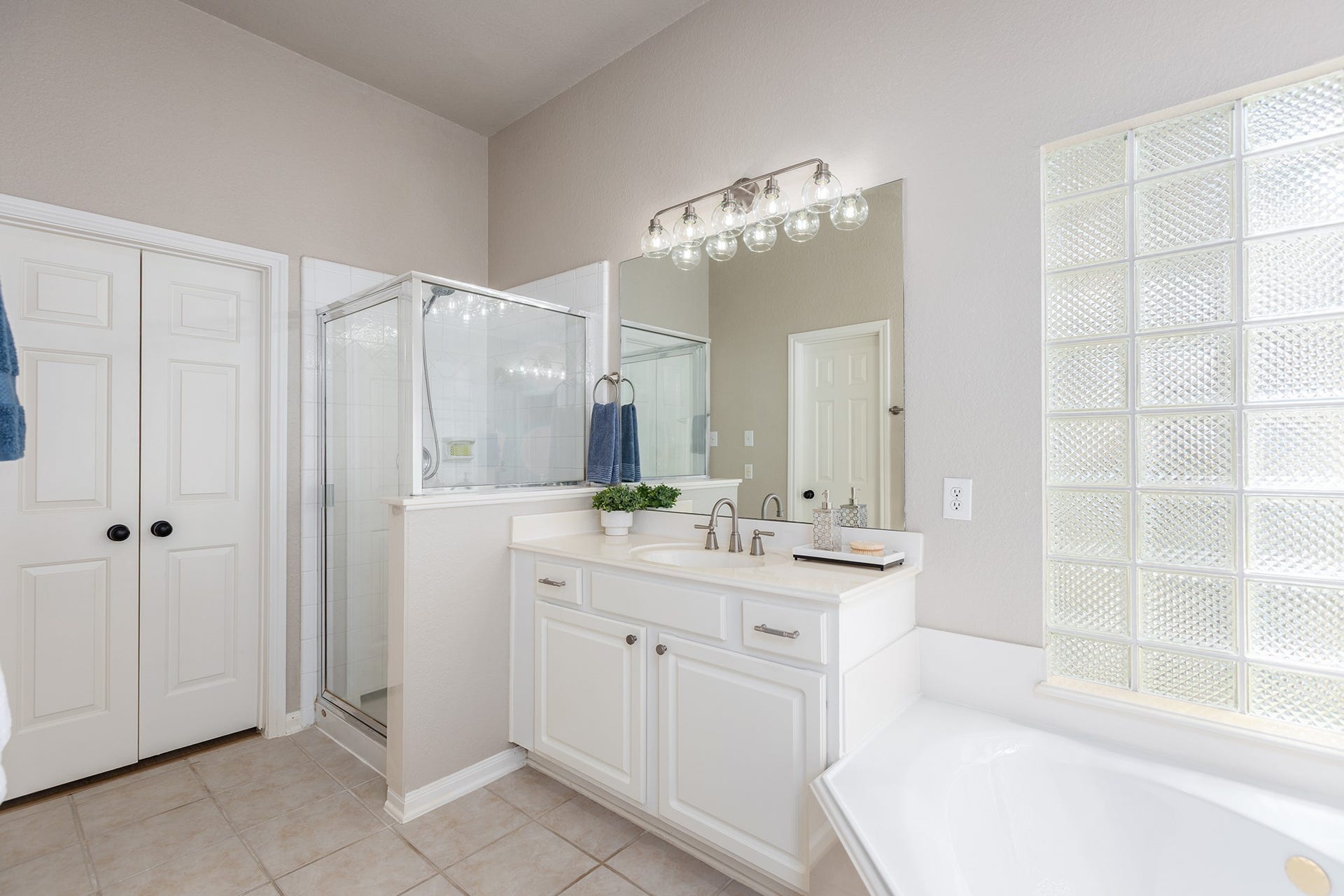 14618 Kings Head Drive, Houston, TX 77044 14618 Kings Head Drive, Houston, TX 77044
