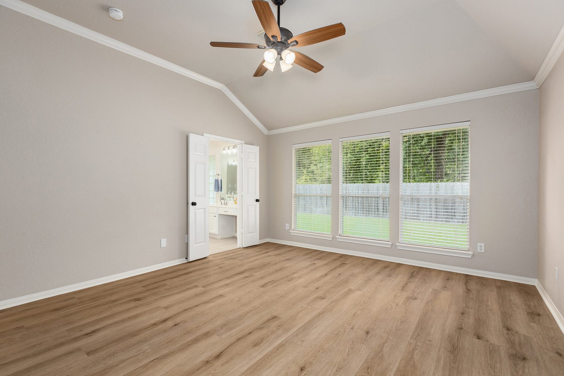 14618 Kings Head Drive, Houston, TX 77044 Primary