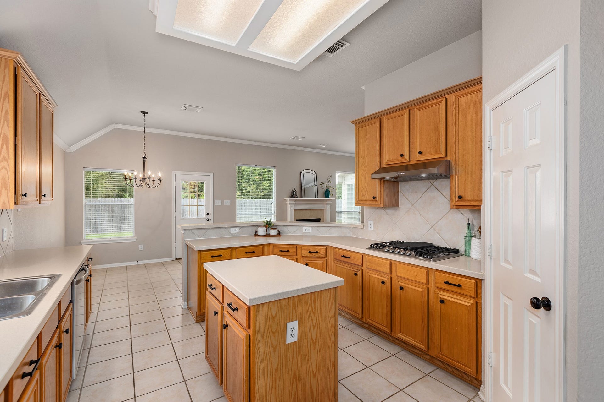 14618 Kings Head Drive, Houston, TX 77044 14618 Kings Head Drive, Houston, TX 77044