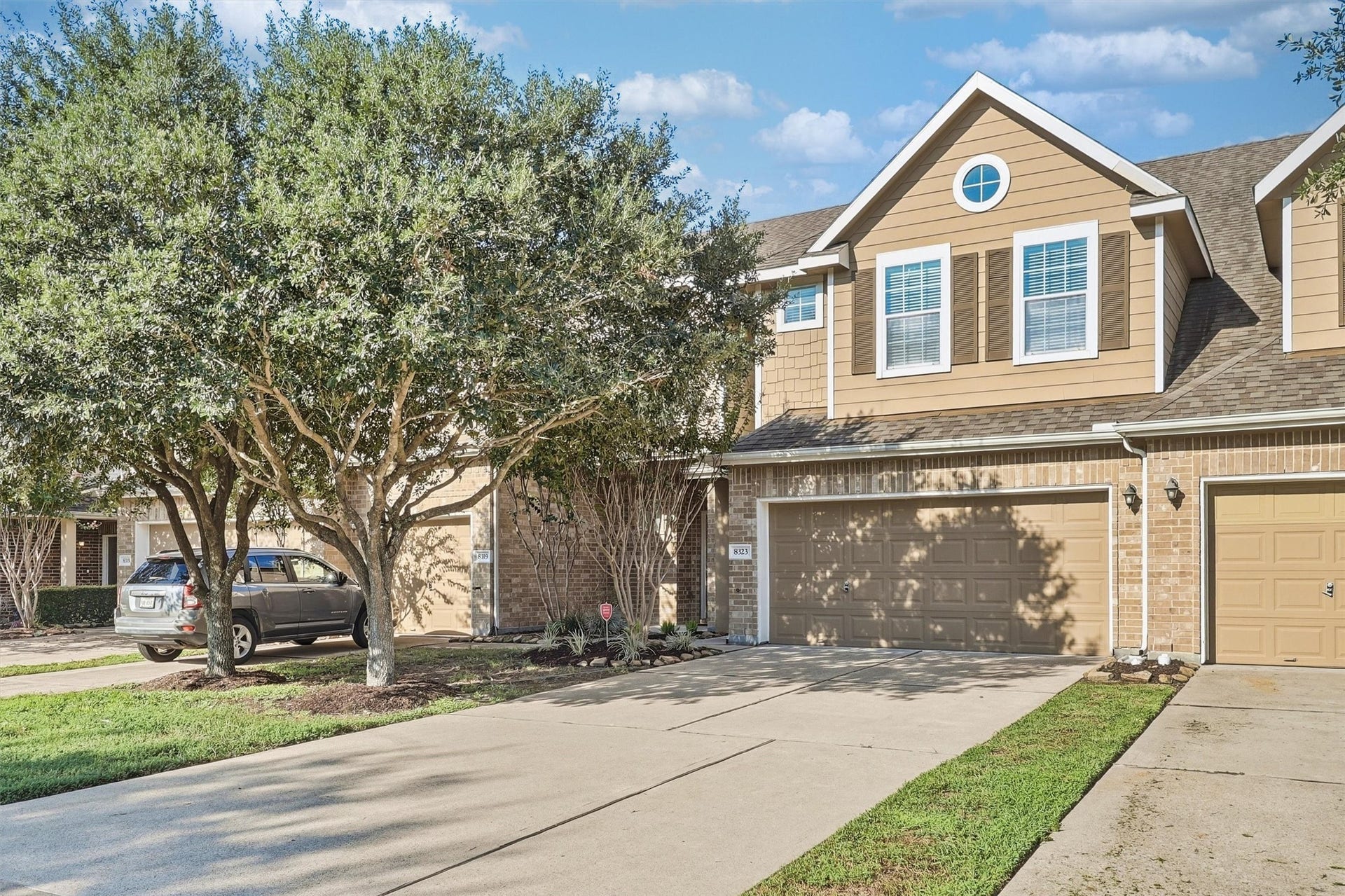 8323 Lamond Lane, Houston, TX 77095 The HOA cares for the front and backyard. The HOA is responsible for the building exterior, which means the roof, exterior paint, sprinkler system, and fences are not yours to worry about!