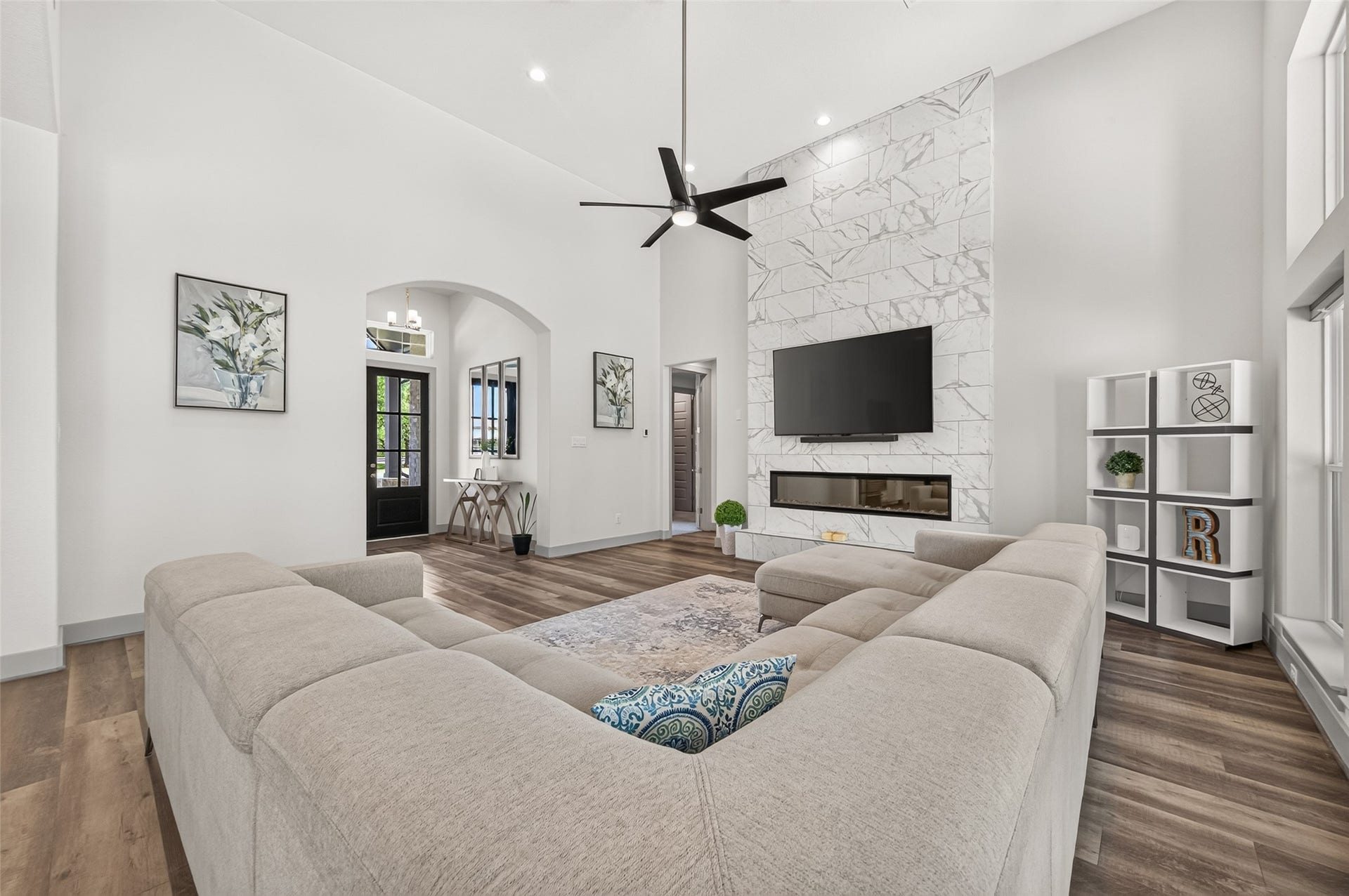 415 China Grove Drive, Rosharon, TX 77583