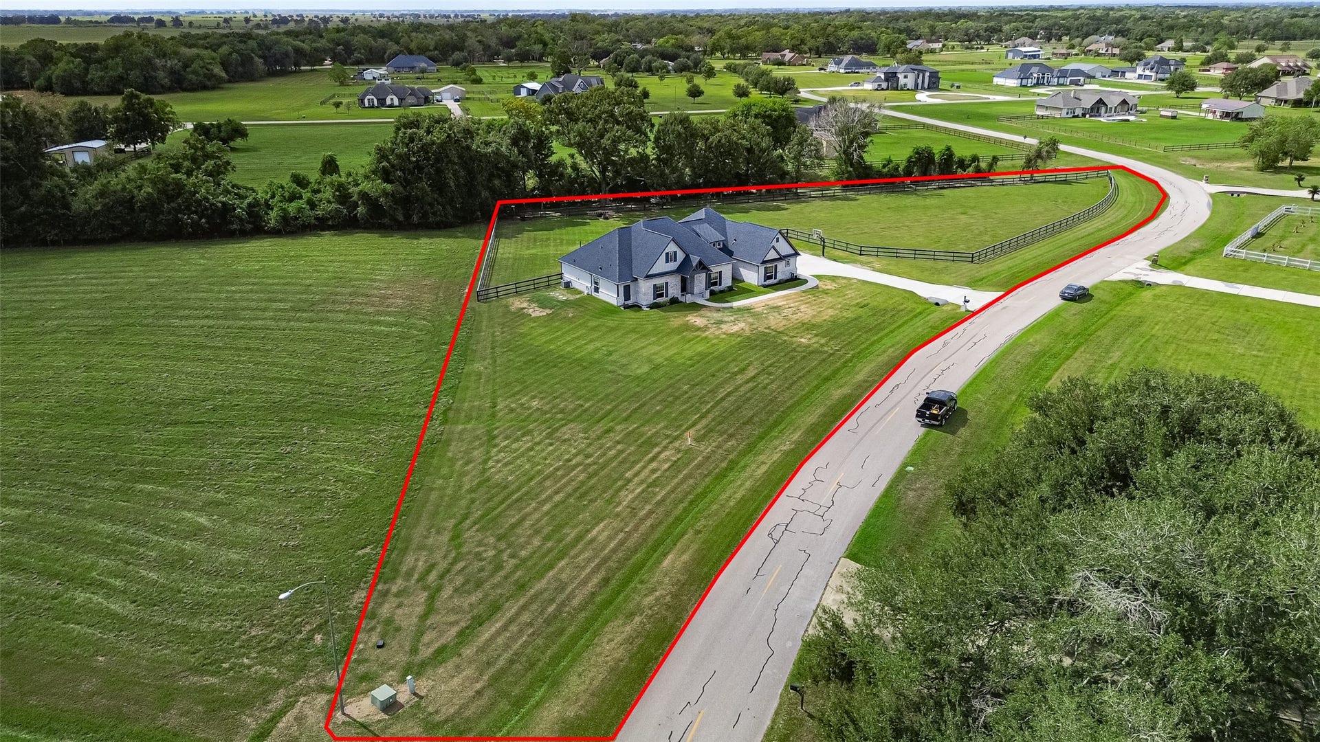 415 China Grove Drive, Rosharon, TX 77583
