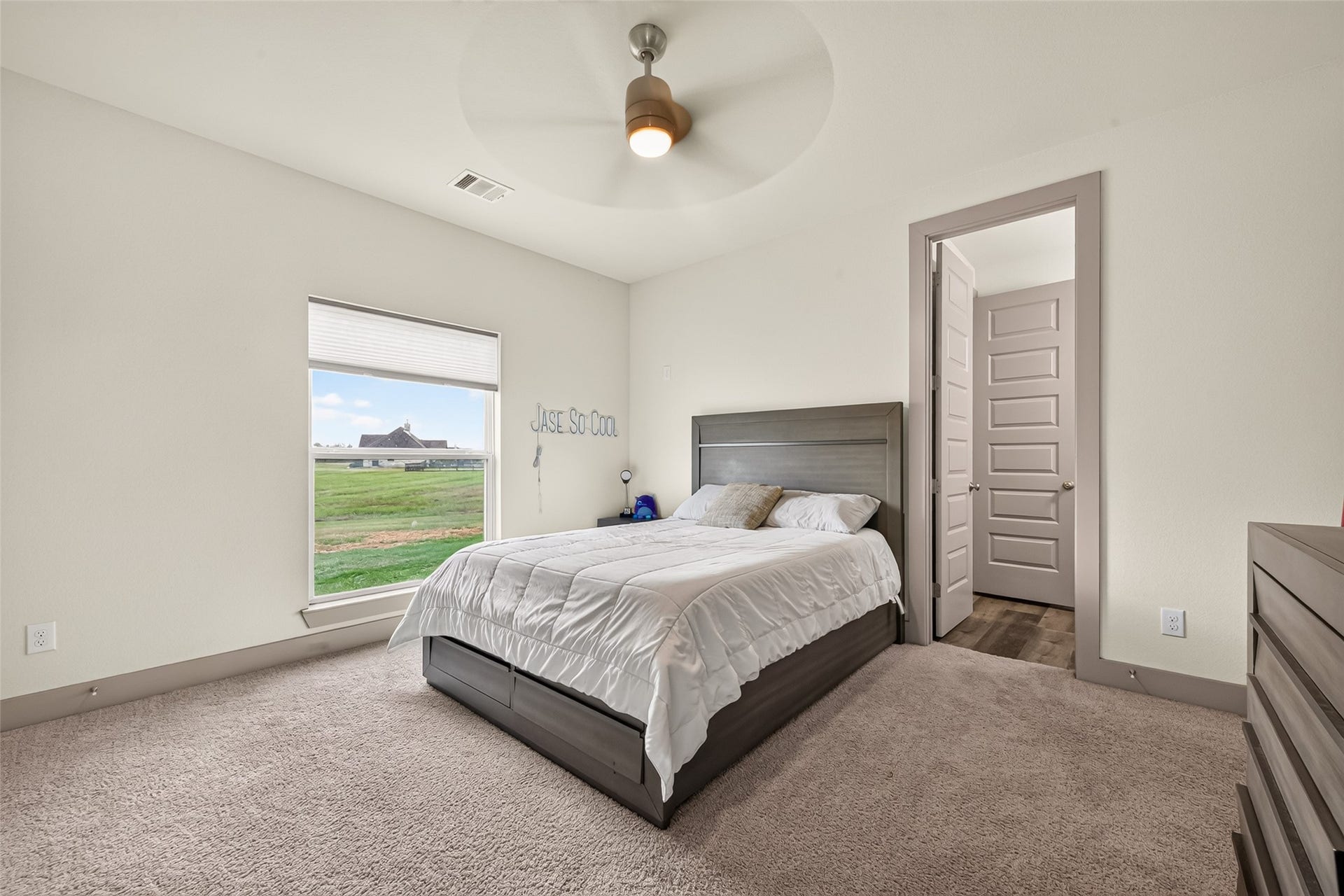 415 China Grove Drive, Rosharon, TX 77583