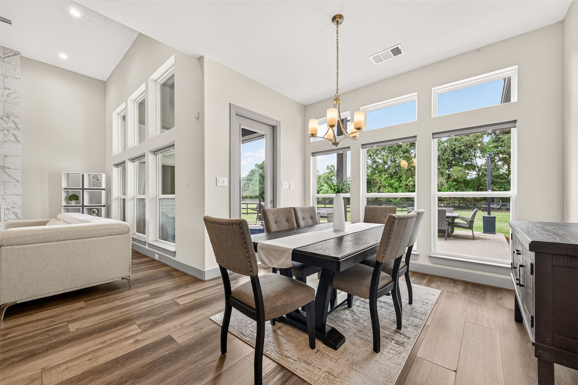 415 China Grove Drive, Rosharon, TX 77583