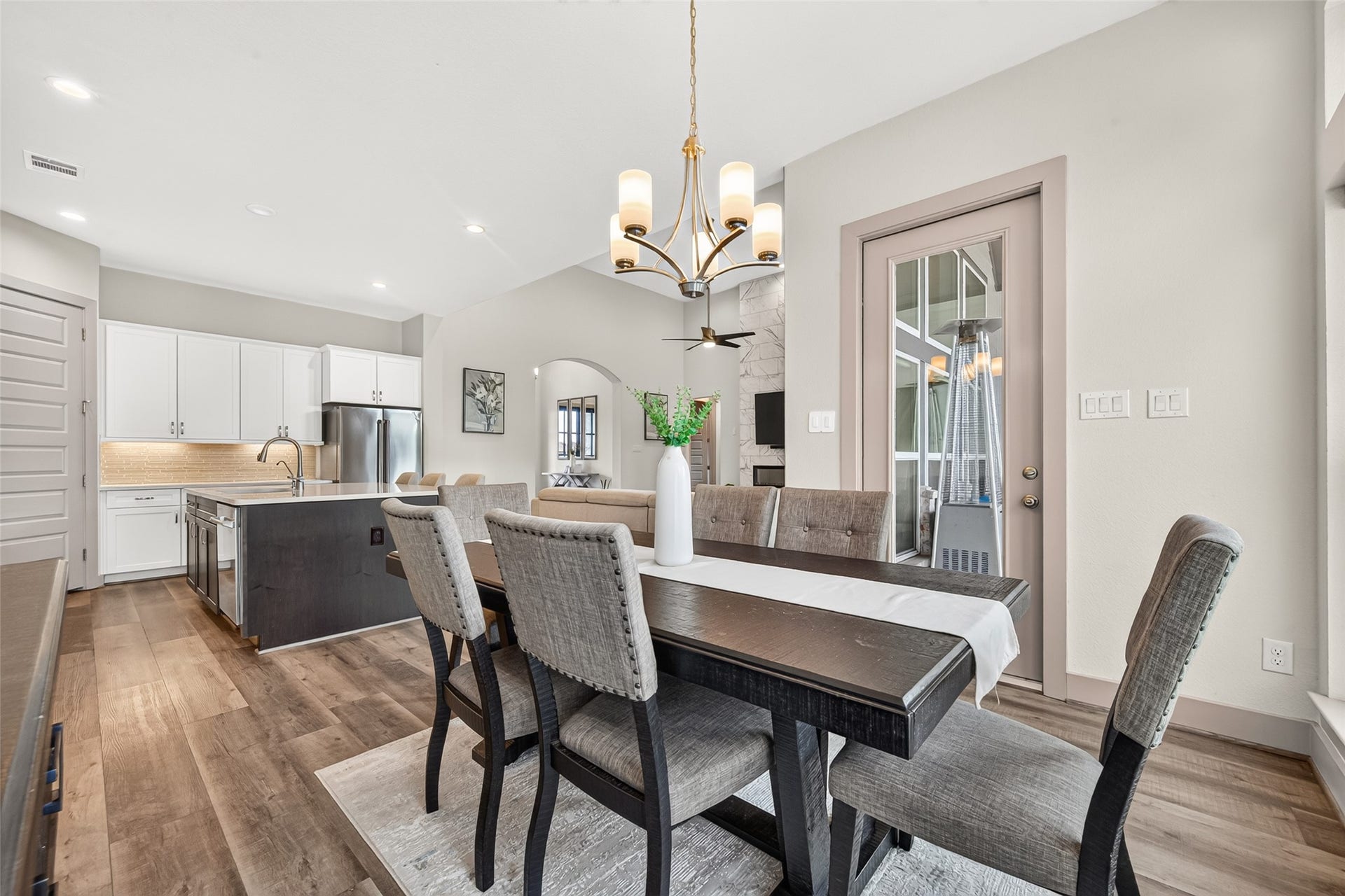 415 China Grove Drive, Rosharon, TX 77583