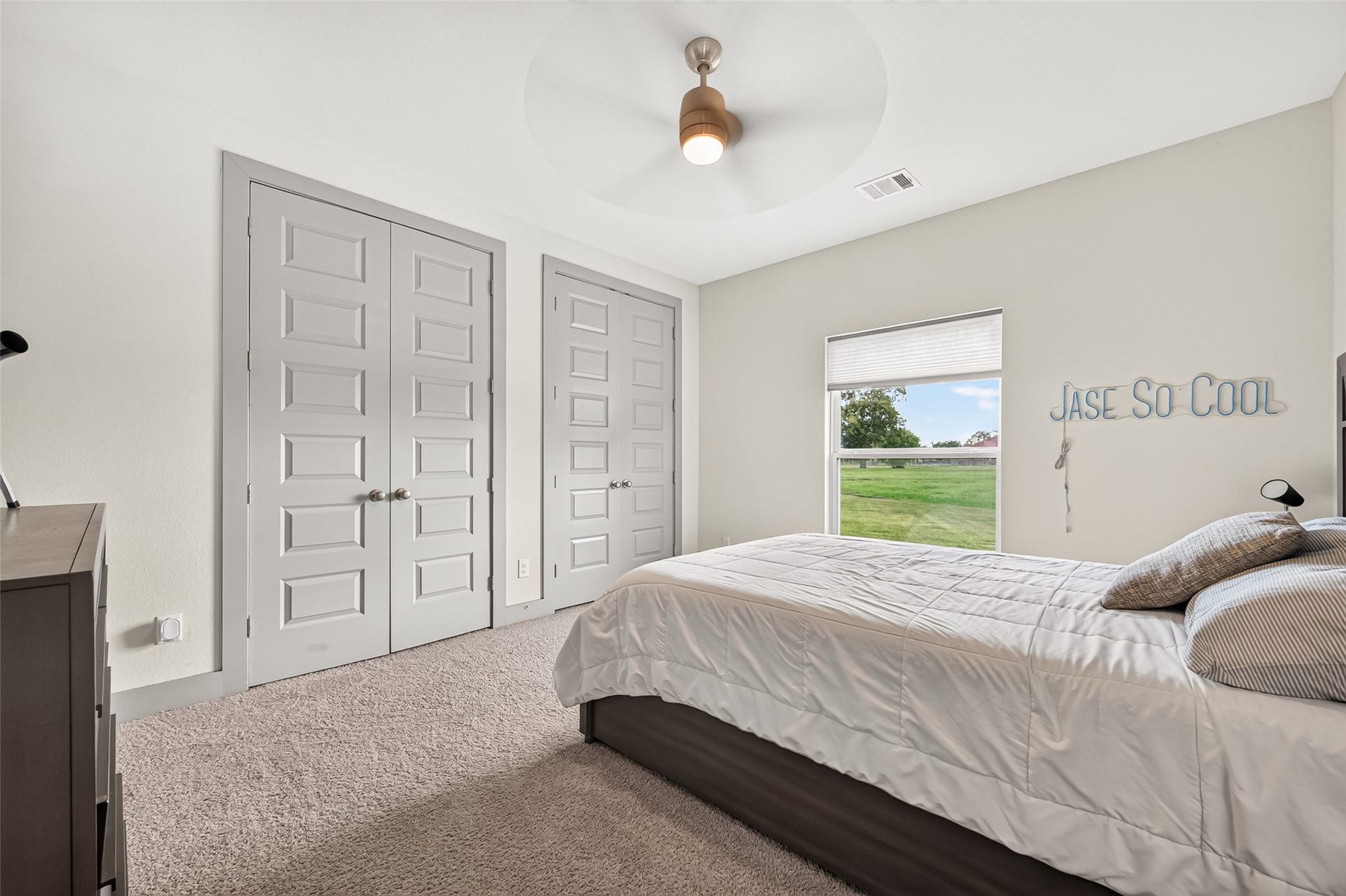 415 China Grove Drive, Rosharon, TX 77583