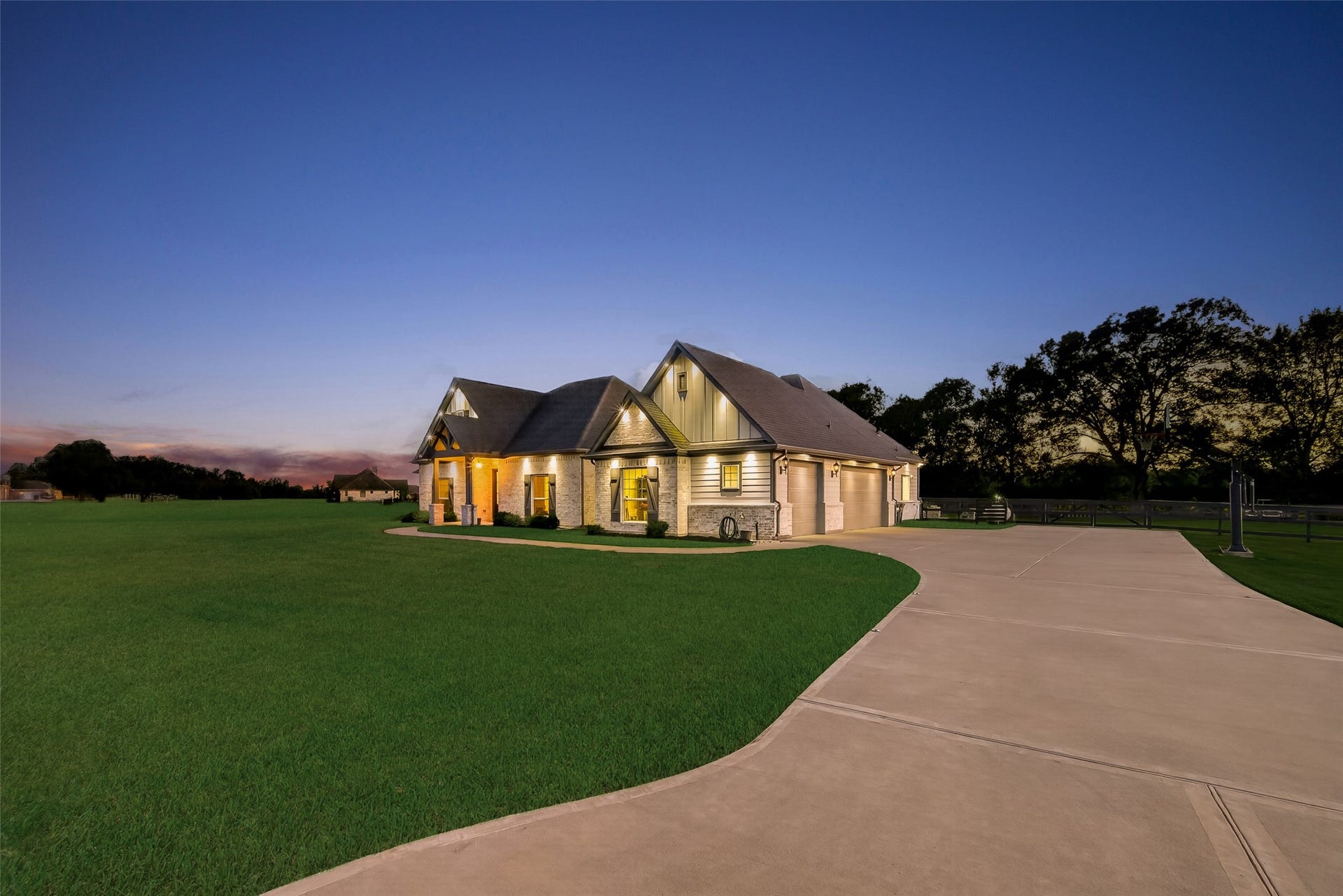 415 China Grove Drive, Rosharon, TX 77583
