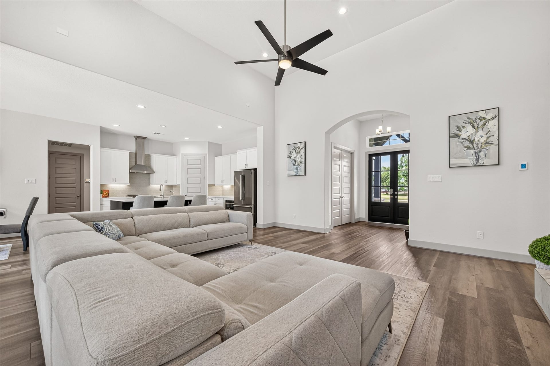 415 China Grove Drive, Rosharon, TX 77583
