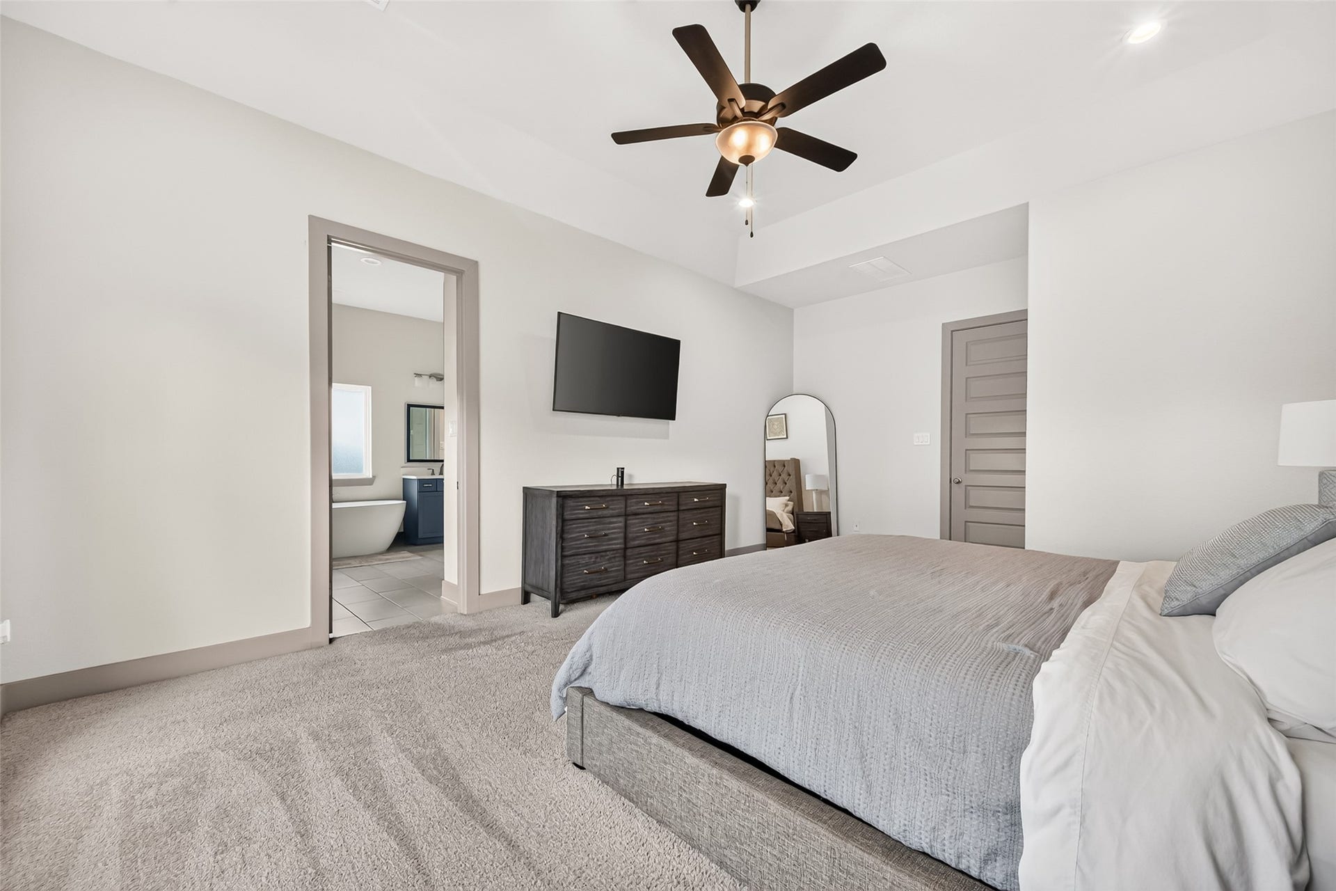 415 China Grove Drive, Rosharon, TX 77583