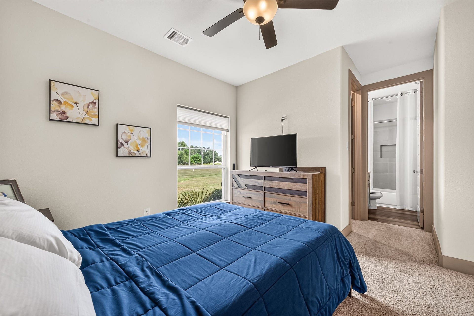 415 China Grove Drive, Rosharon, TX 77583