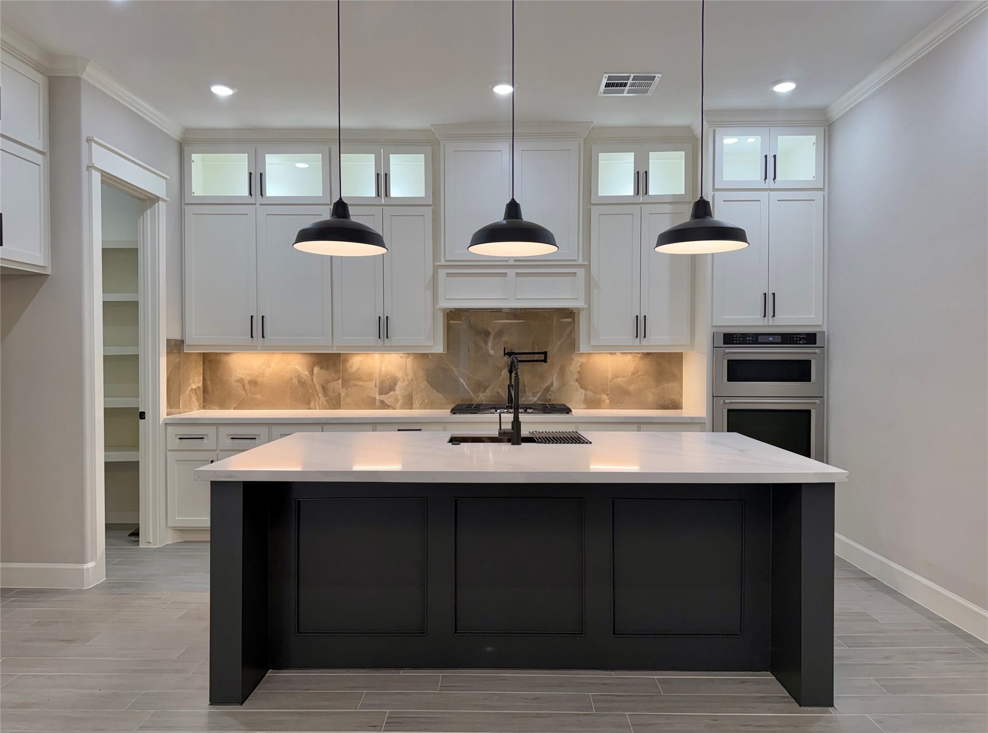 40 Stanford Court, Montgomery, TX 77356 40 Stanford Court, Montgomery, TX 77356