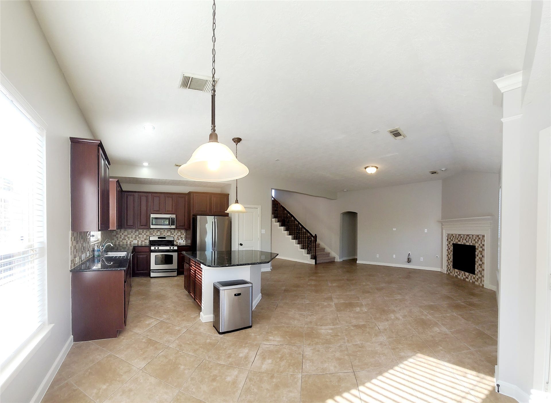 12638 Ember Village Lane, Tomball, TX 77377 Open family concept from breakfast area