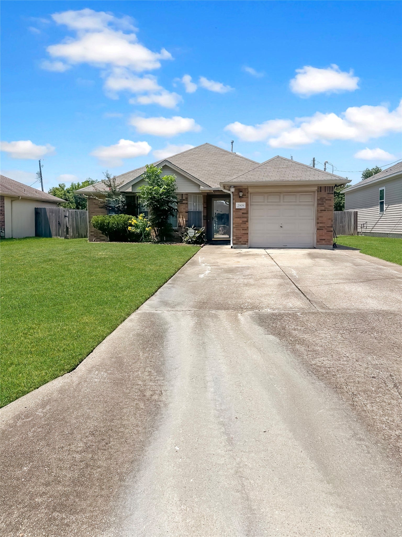 2908 Ashley Street, La Marque, TX 77568 Street view