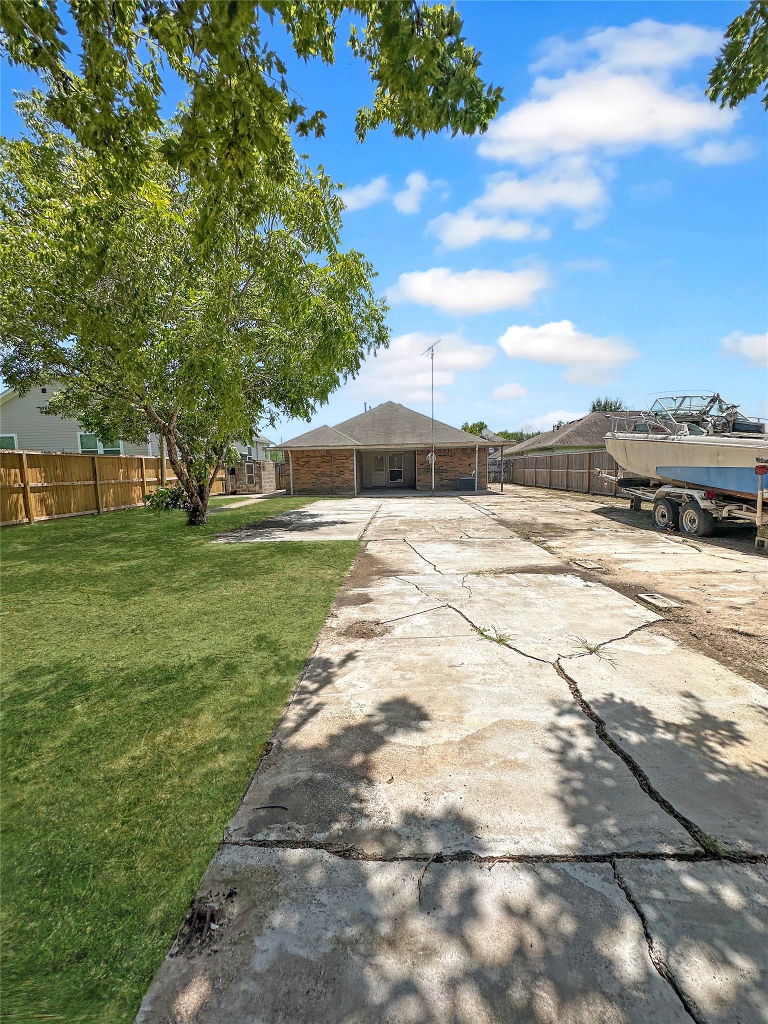 2908 Ashley Street, La Marque, TX 77568 view from back of home